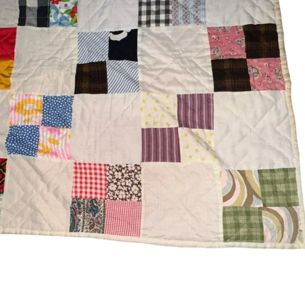 VTG handcrafted patchwork quilt 72.5 x 85‎ multicolored